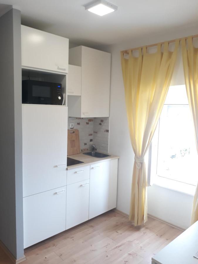 Studio Apartman "Nicole" 普拉 外观 照片